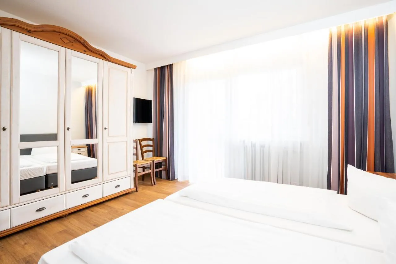 Bamberg Inn Hallstadt 3*,  Germany